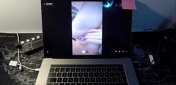  Actriz porno milf española se folla a un fan por webcam (VOL III). Esta madurita sabe sacar bien la leche a distancia.